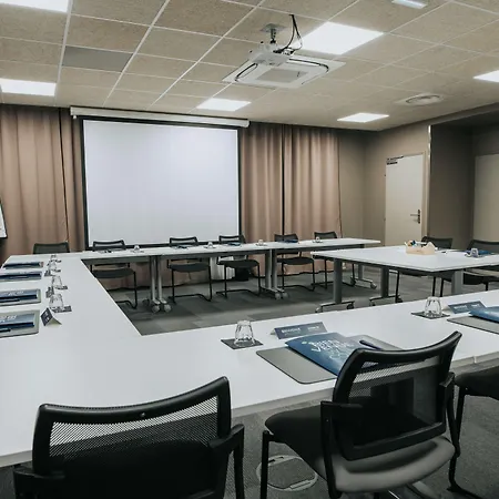 坎帕尼尔罗恩梅尔莫兹旅馆 3* 鲁昂