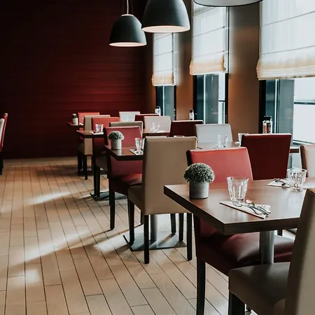 坎帕尼尔罗恩梅尔莫兹旅馆 3*