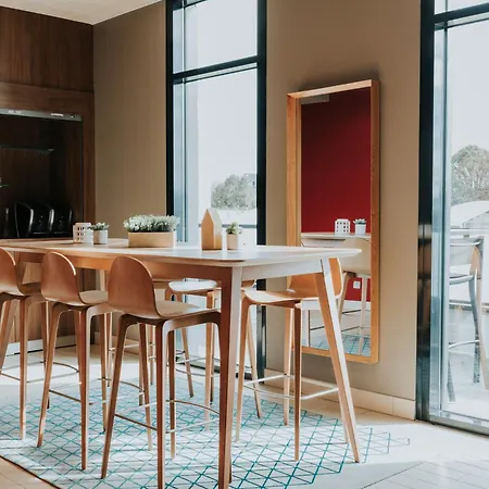 酒店 坎帕尼尔罗恩梅尔莫兹旅馆