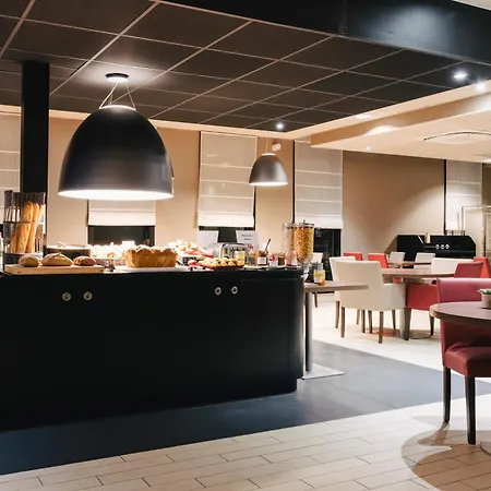 Ibis Centre Rive Gauche Mermoz