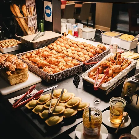 坎帕尼尔罗恩梅尔莫兹旅馆 3* 鲁昂