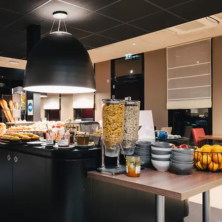 Ibis Centre Rive Gauche Mermoz 3*