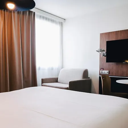 Ibis Centre Rive Gauche Mermoz Otel Rouen