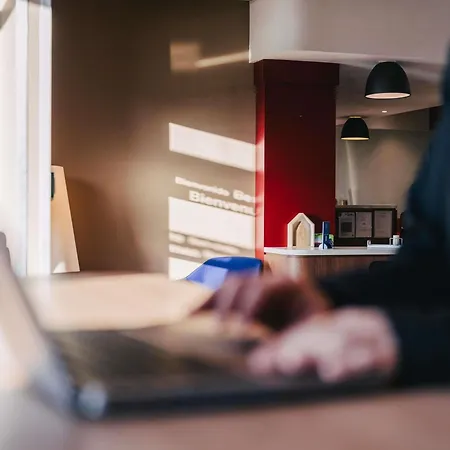 Ibis Centre Rive Gauche Mermoz ホテル