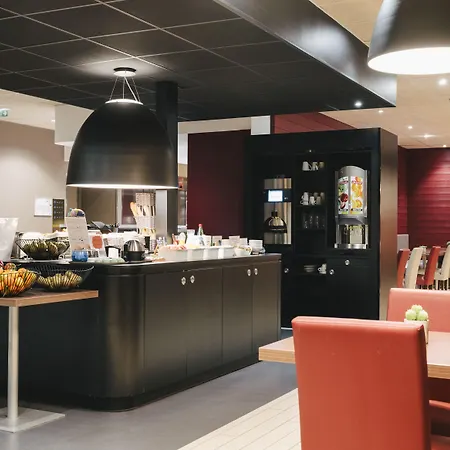 Ibis Centre Rive Gauche Mermoz Otel