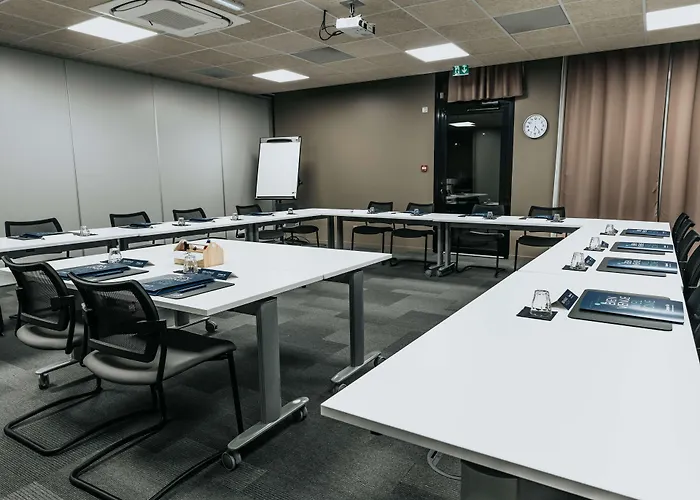 Hotel Ibis Centre Rive Gauche Mermoz 3*