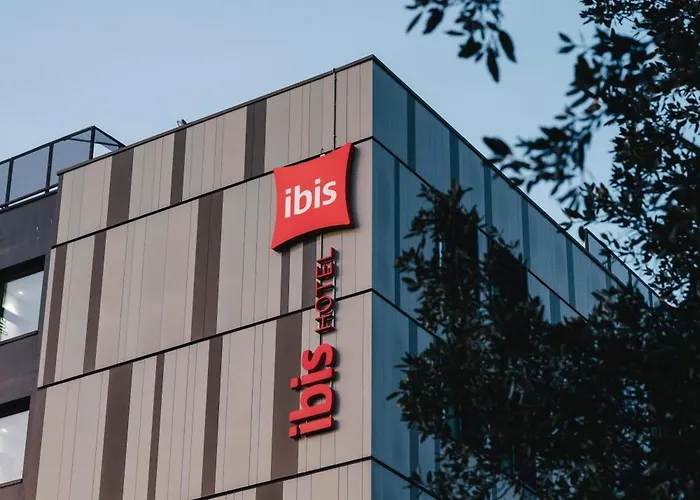 Ibis Centre Rive Gauche Mermoz 3*