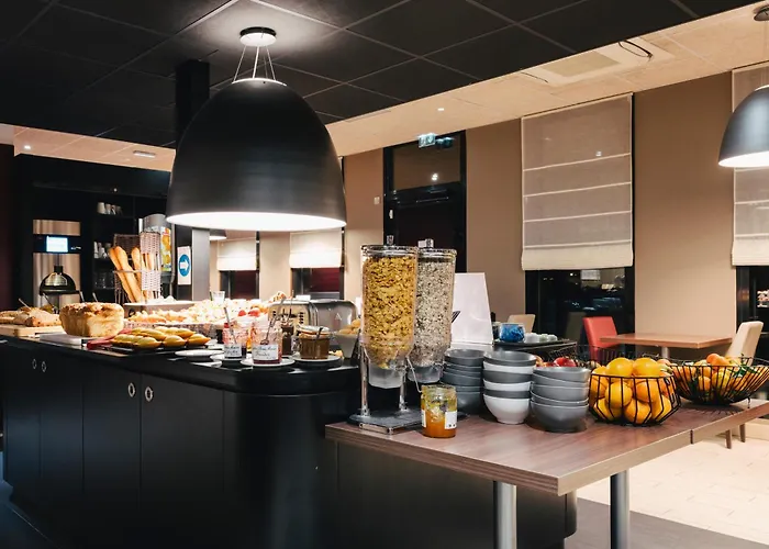 Ibis Centre Rive Gauche Mermoz 3*