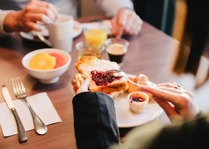 Ibis Centre Rive Gauche Mermoz 3*