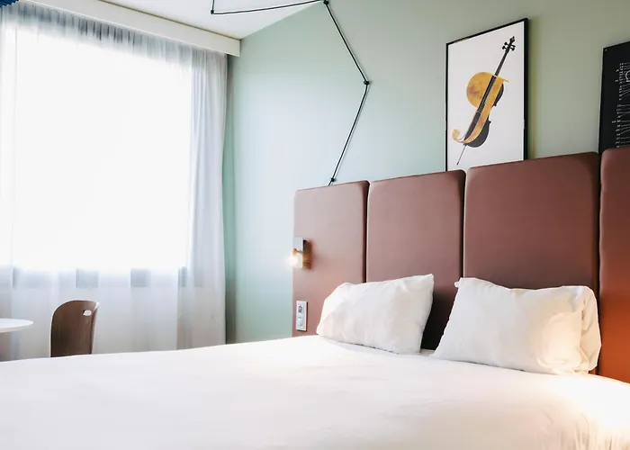 Ibis Centre Rive Gauche Mermoz Hotel