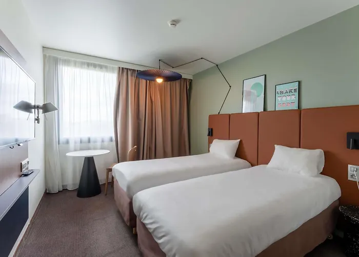 Ibis Centre Rive Gauche Mermoz ホテル 3*
